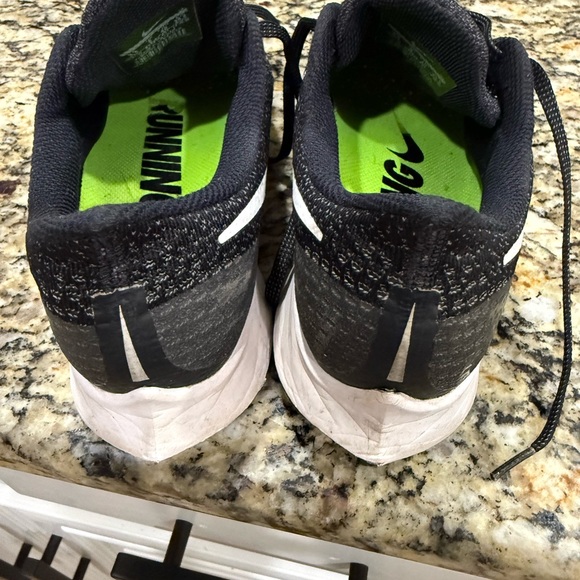 Nike Black and White Zoom Sneakers - Picture 7 of 7